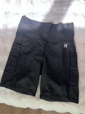 Hurley Black High-Waist Bike Shorts with Side Pockets